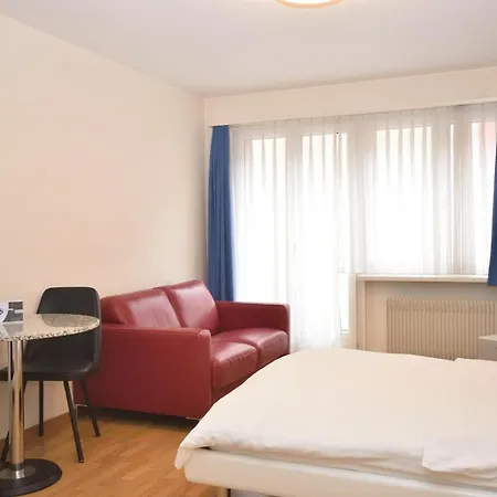 Executive - Crown 12 *