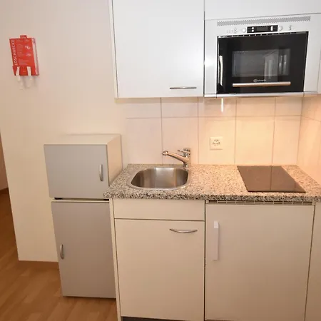 Executive - Crown 12 Zurych