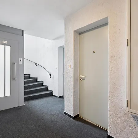 Executive - Crown 12 *