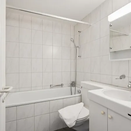 Executive - Crown 12 *