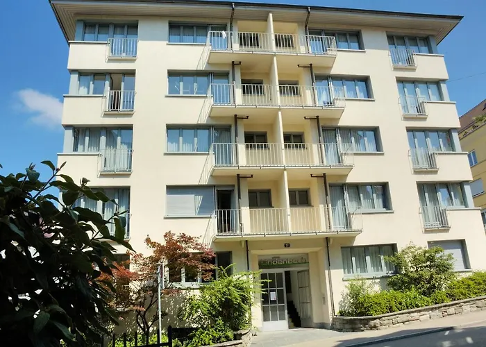 Executive - Crown 12