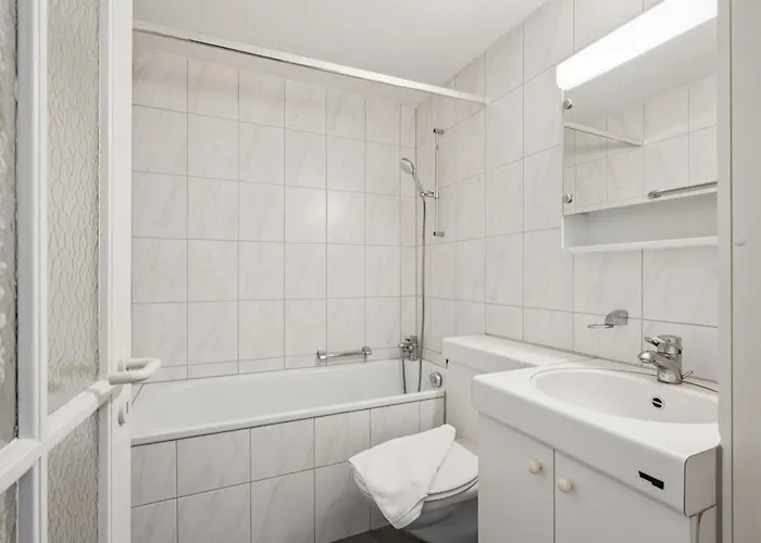 Executive - Crown 12 *