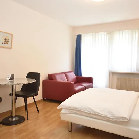 Executive - Crown 12 Zurich