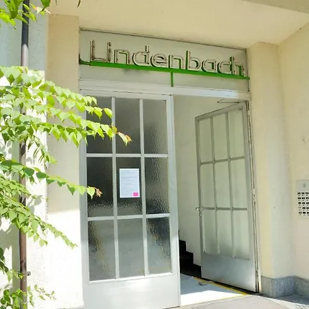 Executive - Crown 12 아파트