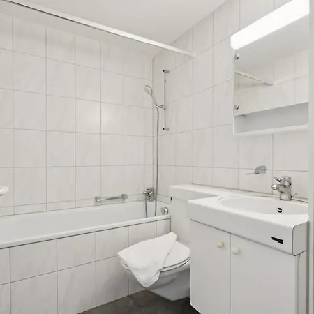 Executive - Crown 12 Zürih